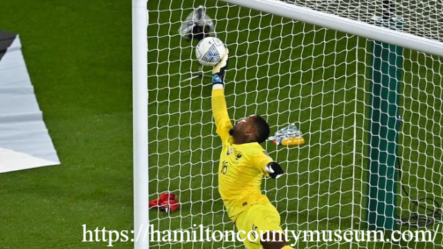 Mike Maignan Siap Perpanjang