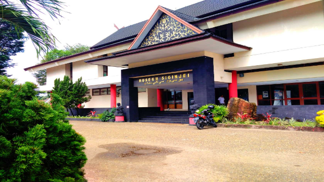 Museum Negeri Jambi: Pusat Sejarah dan Budaya Melayu